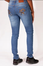 Load image into Gallery viewer, Barisimo’s Love for Women Jeans